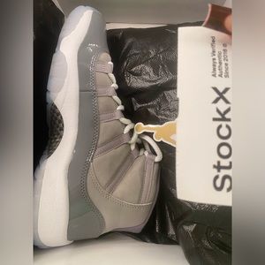 PERFECT CONDITION GRADE SCHOOL COOL GREY 11s WORN ONCE